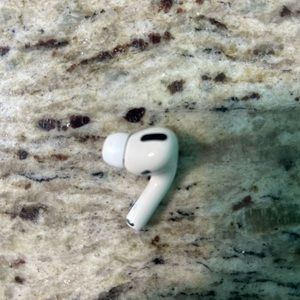 Air Pod Pro 1st gen
